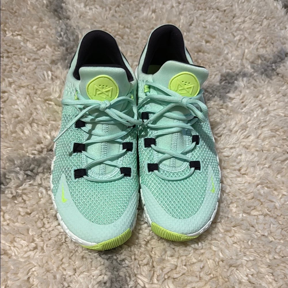 Nike Women's Mint Green Athletic Shoes
